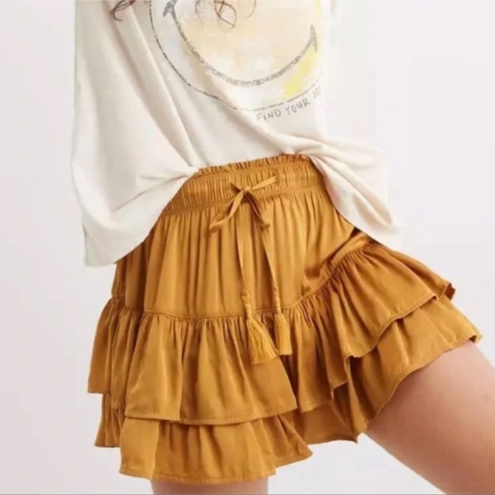 NWT Aerie 'Sweet n' Silky Mini Skirt' size small gold color